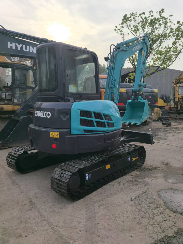 KOBELCO SK55SR - Mini excavator: picture 1 KOBELCO SK55SR - Mini excavator: picture 1