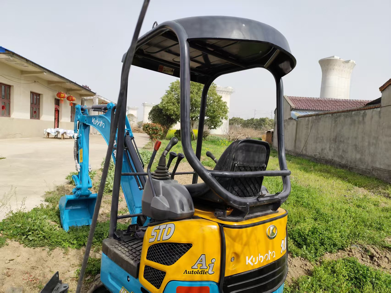 Mini excavator KUBOTA U15: picture 7
