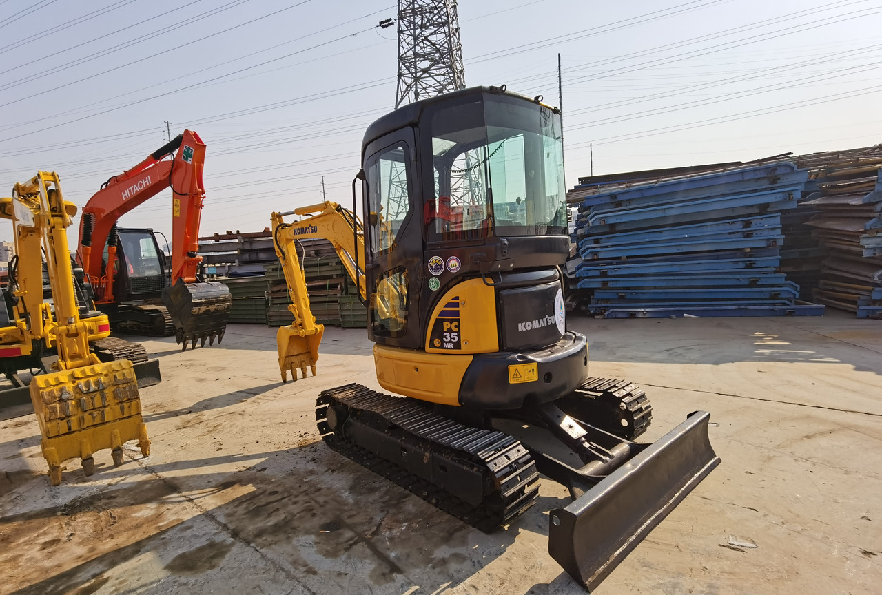 Komatsu PC35MR - Mini excavator: picture 5 Komatsu PC35MR - Mini excavator: picture 5
