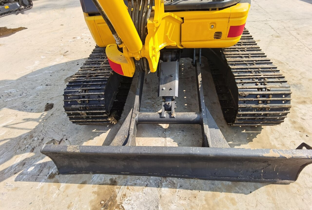 Mini excavator Komatsu PC40MR: picture 10