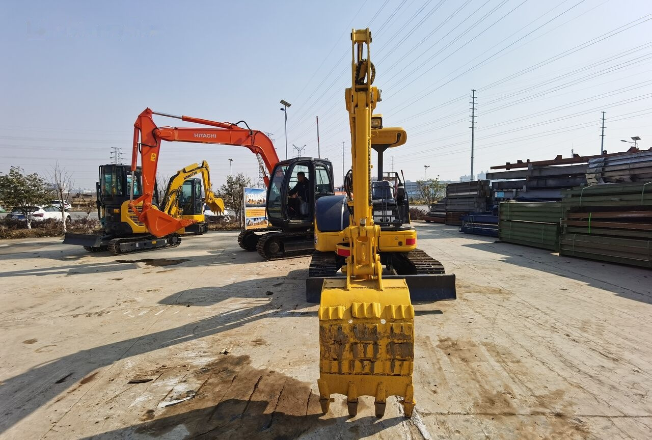 Mini excavator Komatsu PC40MR: picture 8