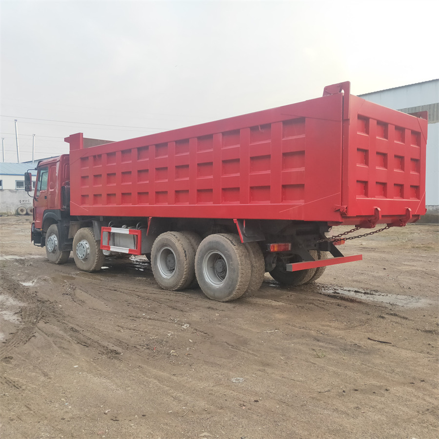 SINOTRUK HOWO - Tipper: picture 4 SINOTRUK HOWO - Tipper: picture 4