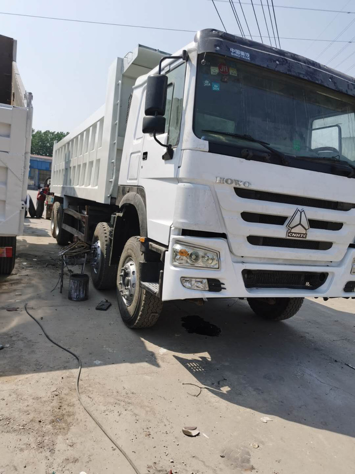SINOTRUK HOWO - Tipper: picture 4 SINOTRUK HOWO - Tipper: picture 4