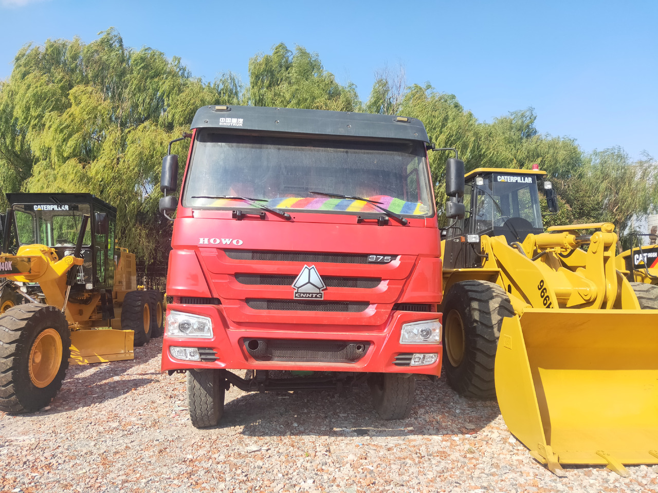 SINOTRUK HOWO - Tipper: picture 2 SINOTRUK HOWO - Tipper: picture 2