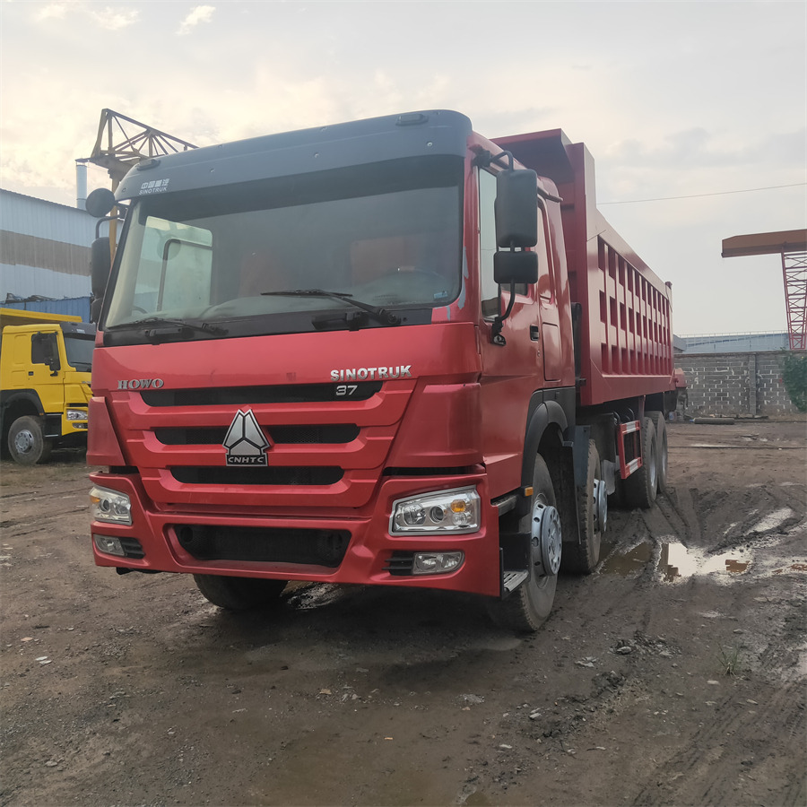 SINOTRUK HOWO - Tipper: picture 4 SINOTRUK HOWO - Tipper: picture 4