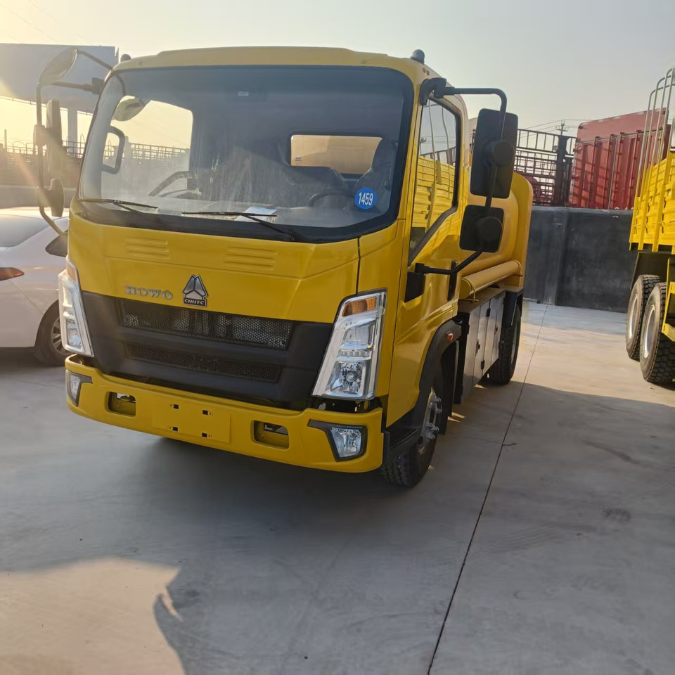 New Tank truck SINOTRUK HOWO: picture 8