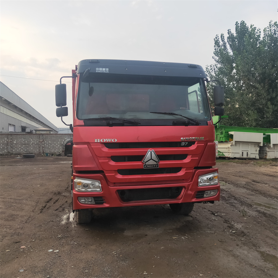 SINOTRUK HOWO - Tipper: picture 5 SINOTRUK HOWO - Tipper: picture 5