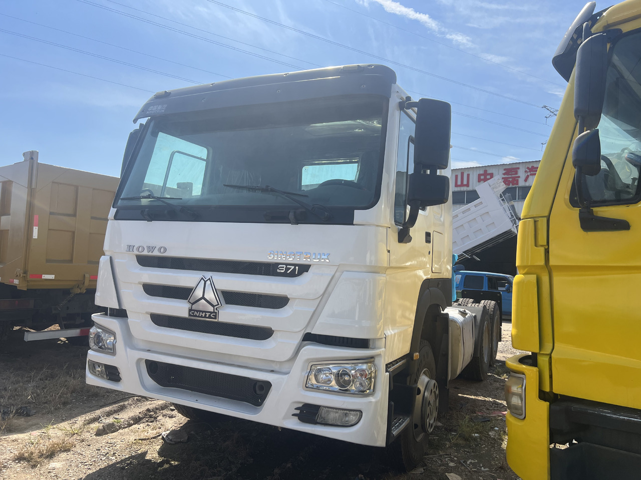 SINOTRUK HOWO trailer head - Tractor unit: picture 5 SINOTRUK HOWO trailer head - Tractor unit: picture 5