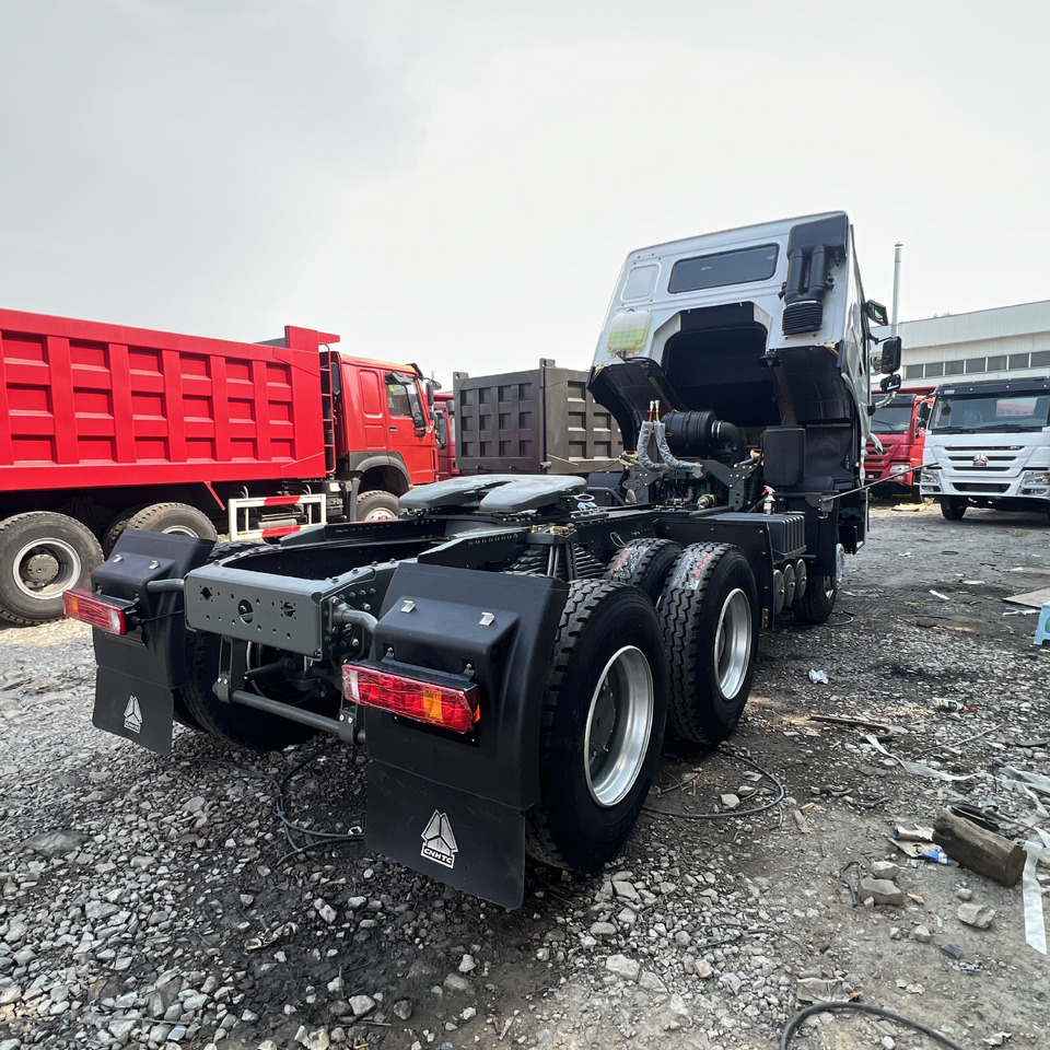 SINOTRUK Howo tractor head - Tractor unit: picture 2 SINOTRUK Howo tractor head - Tractor unit: picture 2