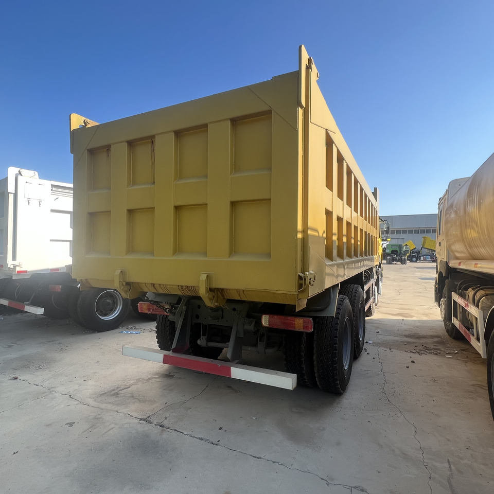 SINOTRUK HOWO - Truck: picture 2 SINOTRUK HOWO - Truck: picture 2