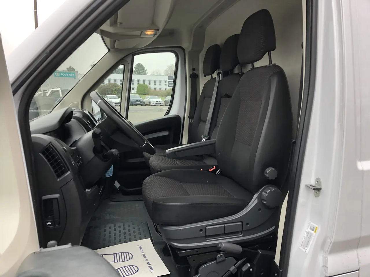 Citroen Jumper L2H2 3.3 140CH BLUEHDI S&S - Panel van: picture 4 Citroen Jumper L2H2 3.3 140CH BLUEHDI S&S - Panel van: picture 4