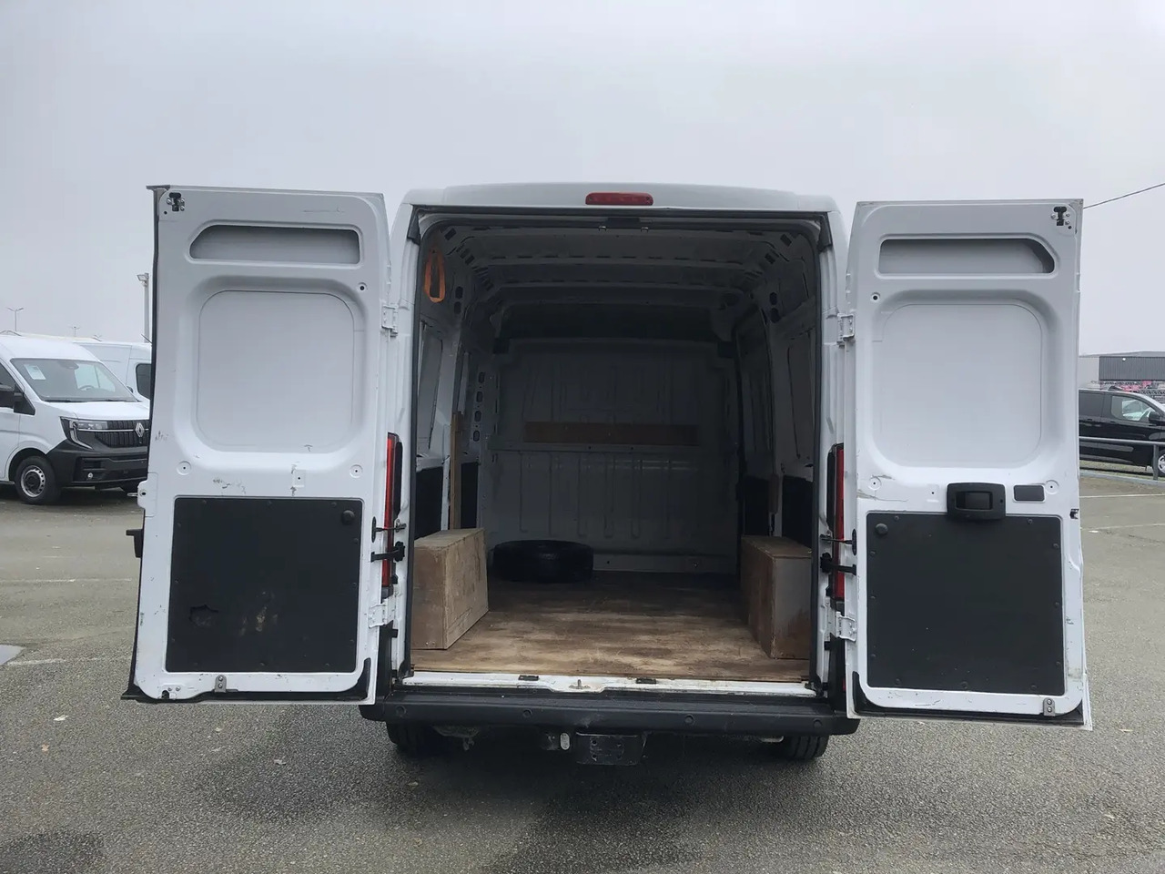 Citroen Jumper L2H2 3.3 140CH BLUEHDI S&S - Panel van: picture 2 Citroen Jumper L2H2 3.3 140CH BLUEHDI S&S - Panel van: picture 2