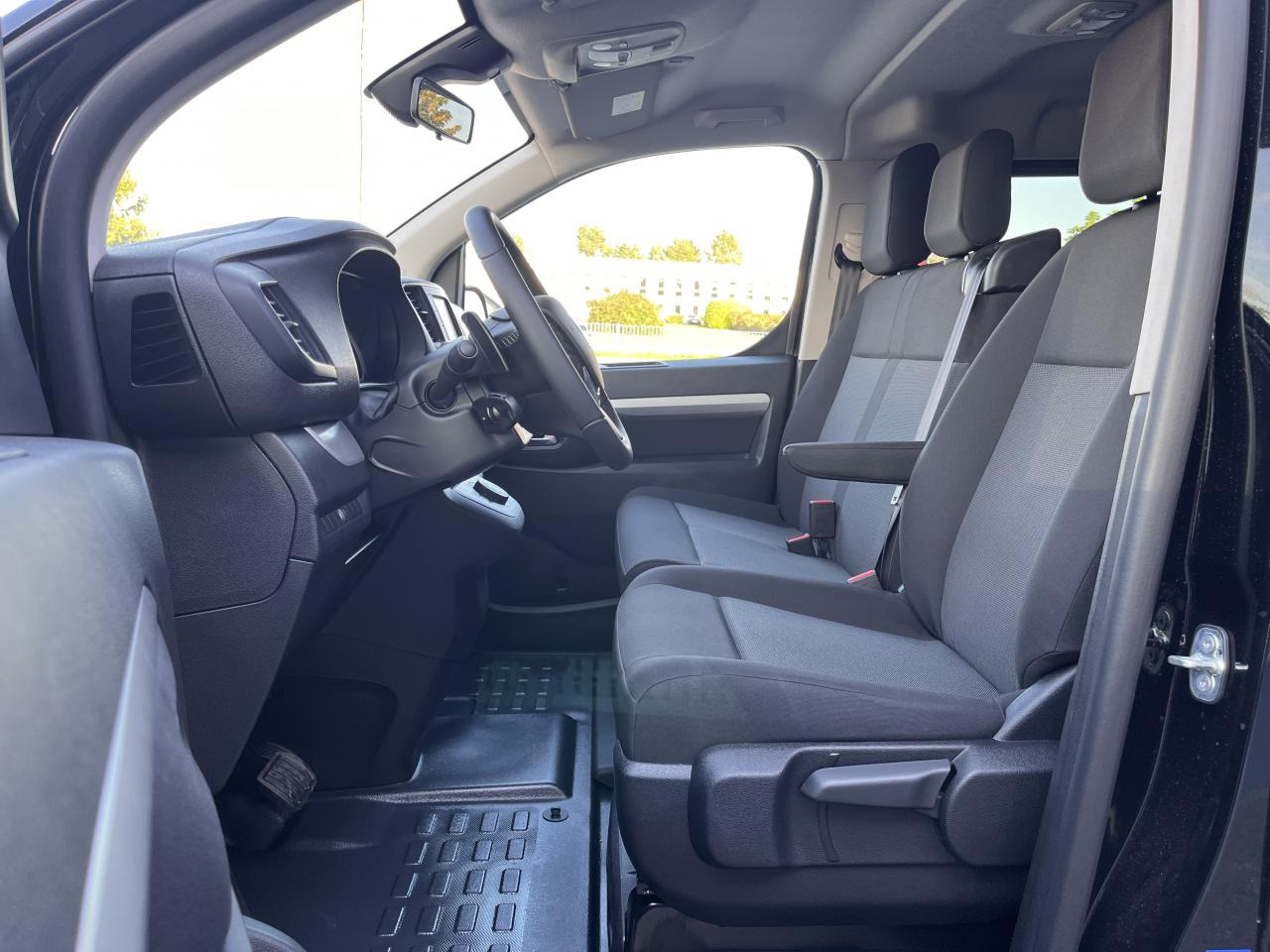 FIAT Scudo XL 2.0 BlueHDi - 180 S&S - BVA Cabine Approfondie 6 PLACES - Combi van: picture 5 FIAT Scudo XL 2.0 BlueHDi - 180 S&S - BVA Cabine Approfondie 6 PLACES - Combi van: picture 5