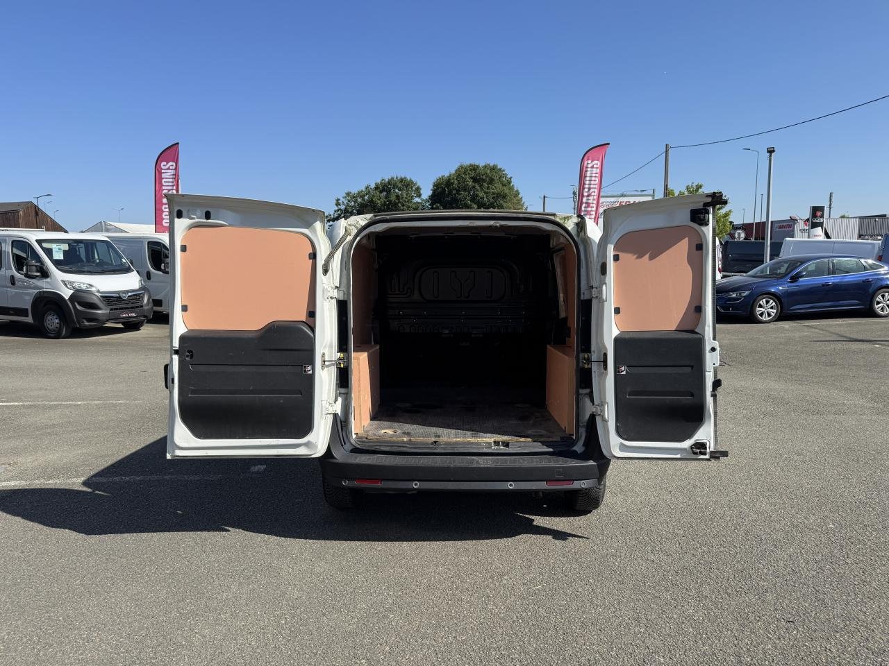 Fiat Doblo Cargo 1.3 MULTIJET 95CH PACK TRIO NAV E6D - Small van: picture 2 Fiat Doblo Cargo 1.3 MULTIJET 95CH PACK TRIO NAV E6D - Small van: picture 2