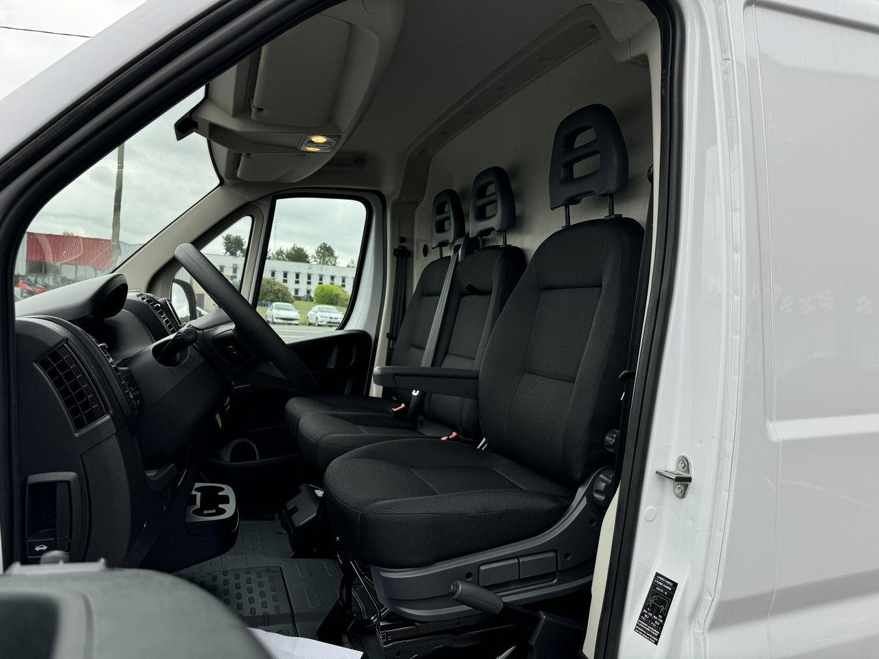 Fiat Ducato LH2 3.5 140CH S&S - Panel van: picture 4 Fiat Ducato LH2 3.5 140CH S&S - Panel van: picture 4