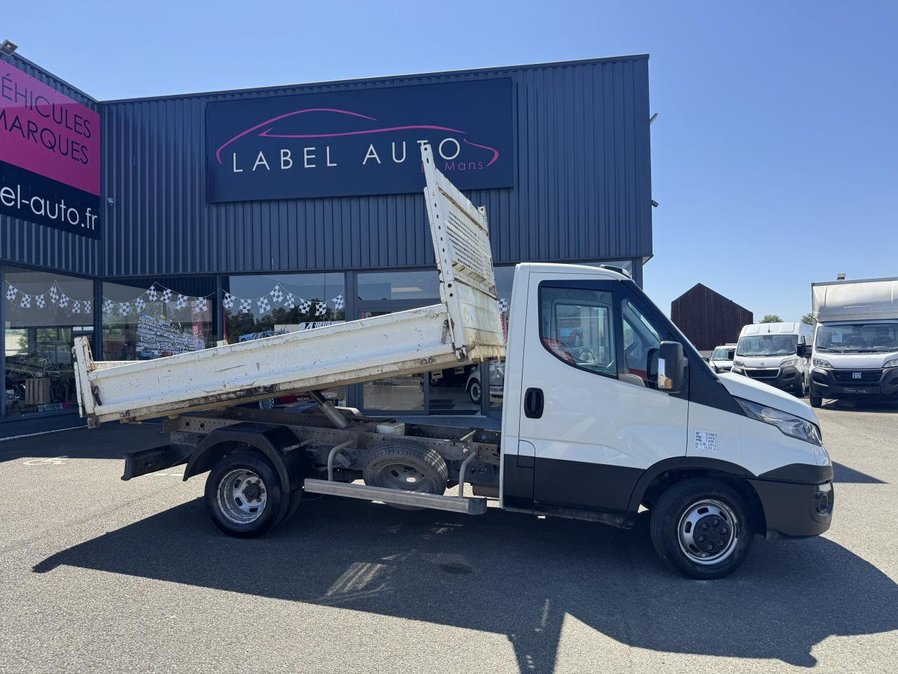 IVECO Daily 35 C 14 S&S (Quad-Leaf) CHASSIS CABINE 2014 35C/35S Chassis cabine 35 C Epmt.3.45 PHASE 3 - Tipper van: picture 1 IVECO Daily 35 C 14 S&S (Quad-Leaf) CHASSIS CABINE 2014 35C/35S Chassis cabine 35 C Epmt.3.45 PHASE 3 - Tipper van: picture 1
