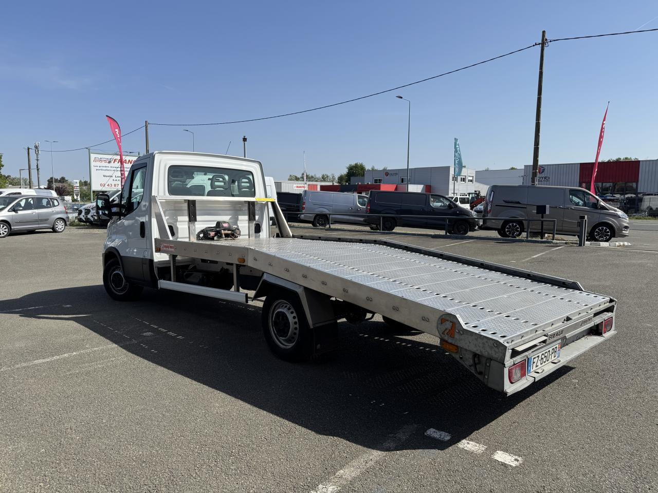 Tow truck IVECO Daily 35 S 16H3.0 (Quad-Leaf)  PORTE VOITURE: picture 9