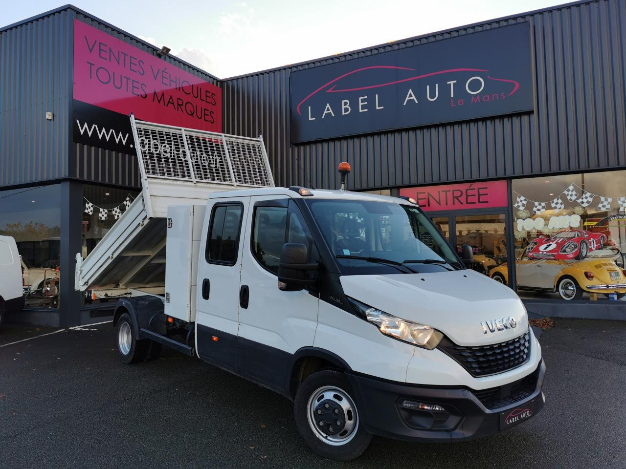 IVECO daily 35C14 BENNE COFFRE DOUBLE CABINE 6 places - Tipper van: picture 1 IVECO daily 35C14 BENNE COFFRE DOUBLE CABINE 6 places - Tipper van: picture 1