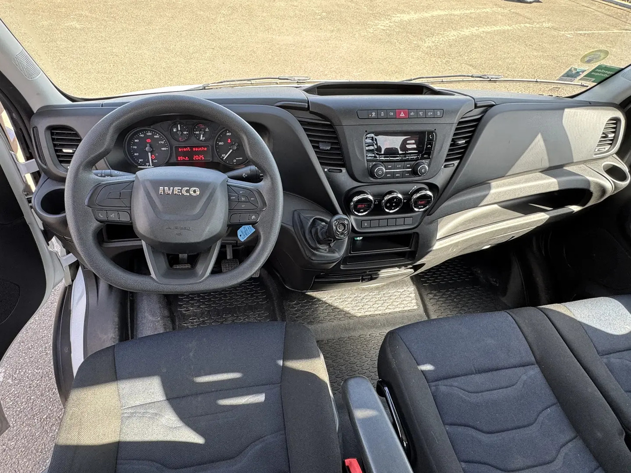 Iveco Daily 35S16H3.0 D EMPATTEMENT 4100 - Tow truck: picture 3 Iveco Daily 35S16H3.0 D EMPATTEMENT 4100 - Tow truck: picture 3