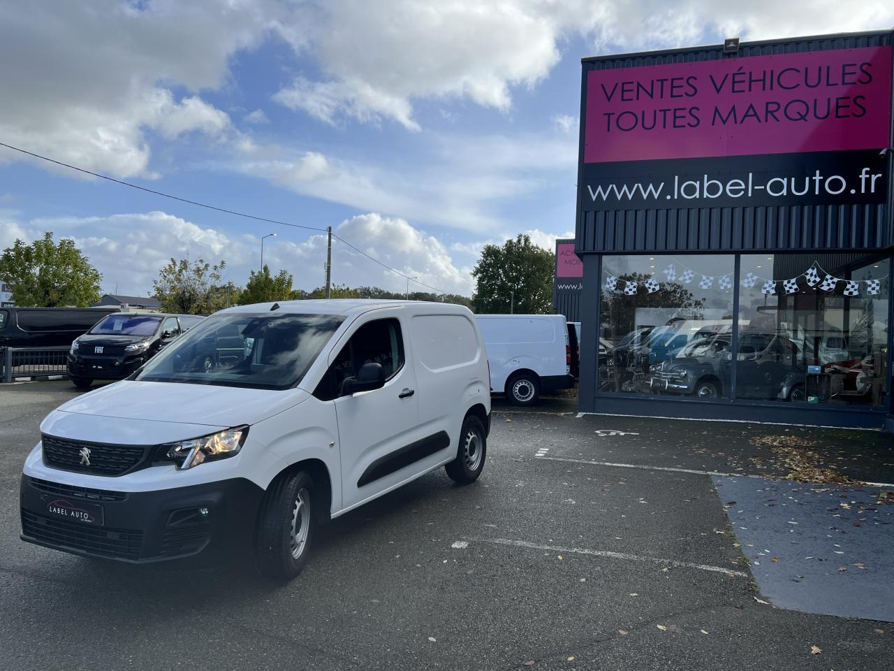 Panel van PEUGEOT Partner Standard 1.5 BlueHDi 130 CH 3 places Asphalt FOURGON: picture 6