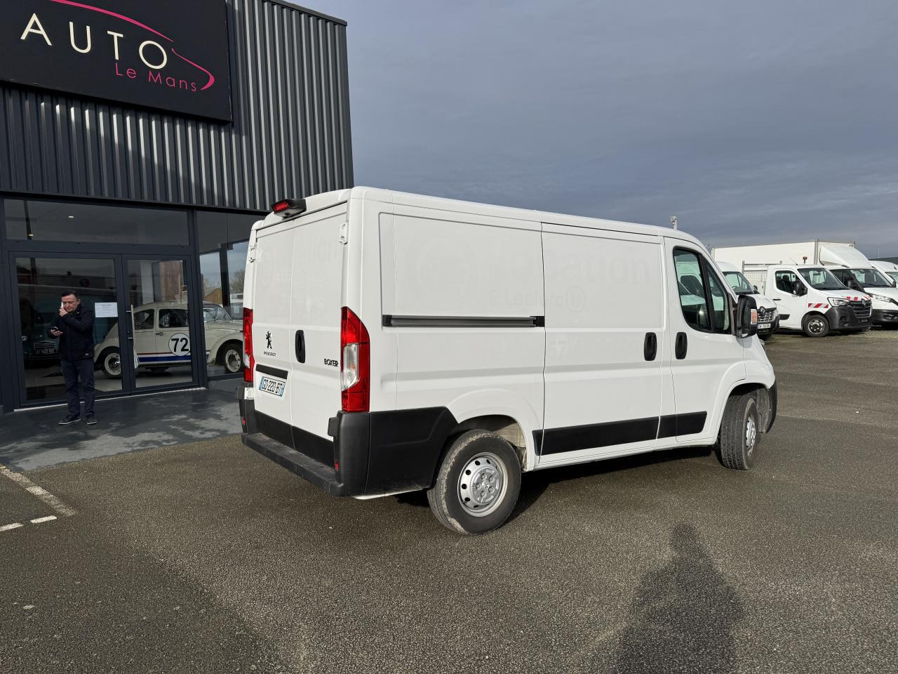 PEUGEOT boxer 330 L1H1 2.2 BLUEHDI S&S 140CH ASPHALT - Panel van: picture 5 PEUGEOT boxer 330 L1H1 2.2 BLUEHDI S&S 140CH ASPHALT - Panel van: picture 5