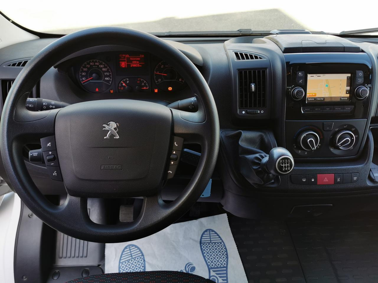 Peugeot Boxer Asphalt 333 L2H2 2.2 BlueHDi S&S - 120 III FOURGON TOLE Fourgon Tolé 333 L2H2 PHAS - Panel van: picture 4 Peugeot Boxer Asphalt 333 L2H2 2.2 BlueHDi S&S - 120 III FOURGON TOLE Fourgon Tolé 333 L2H2 PHAS - Panel van: picture 4