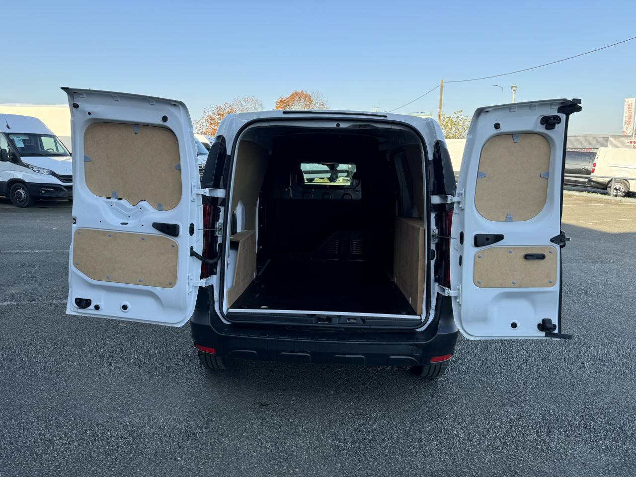 RENAULT EXPRESS 1.5 DCI 95CH CONFORT - Panel van: picture 3 RENAULT EXPRESS 1.5 DCI 95CH CONFORT - Panel van: picture 3