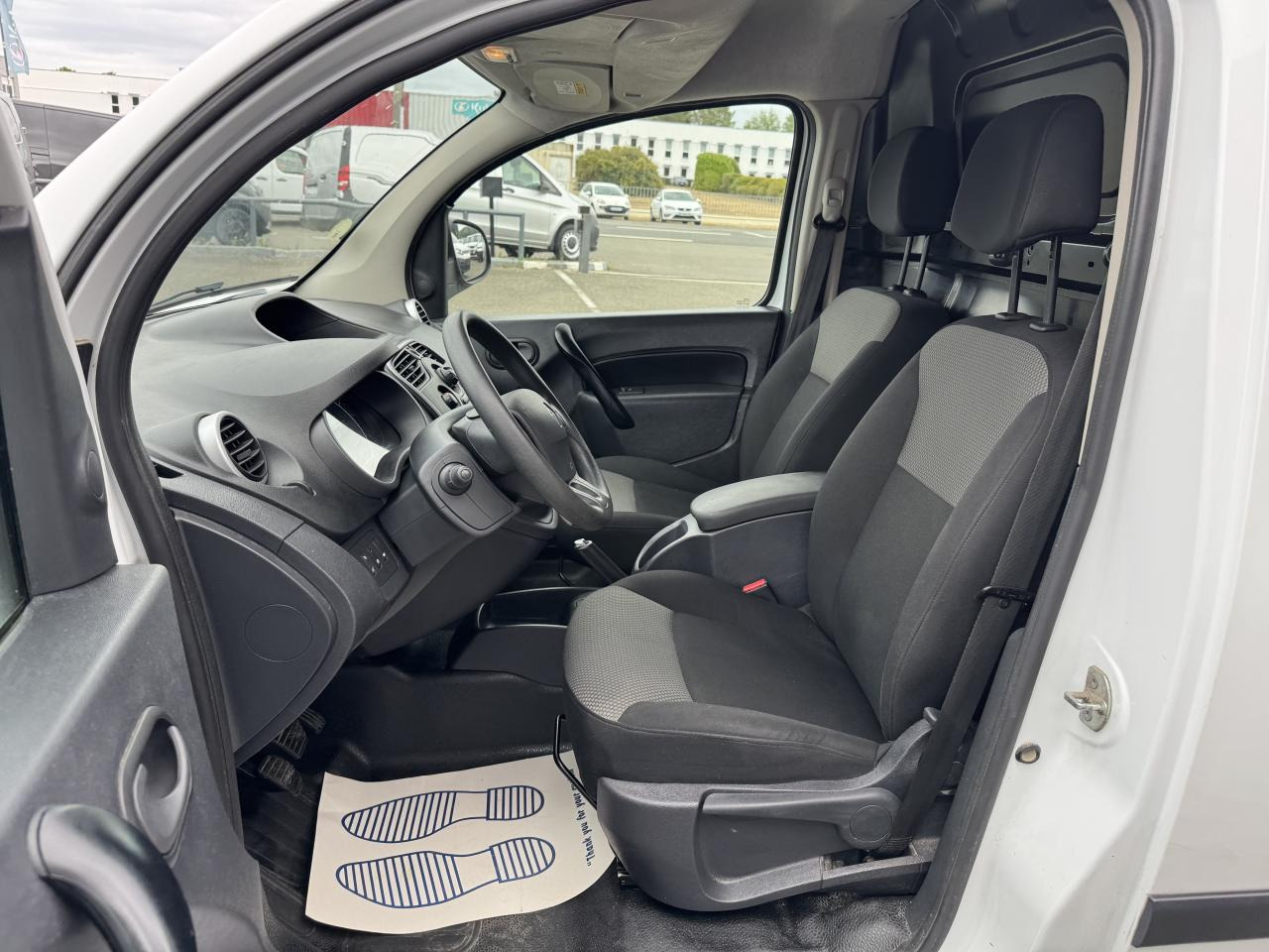 RENAULT KANGOO 1.5 DCI 80CH CONFORT - Panel van: picture 5 RENAULT KANGOO 1.5 DCI 80CH CONFORT - Panel van: picture 5