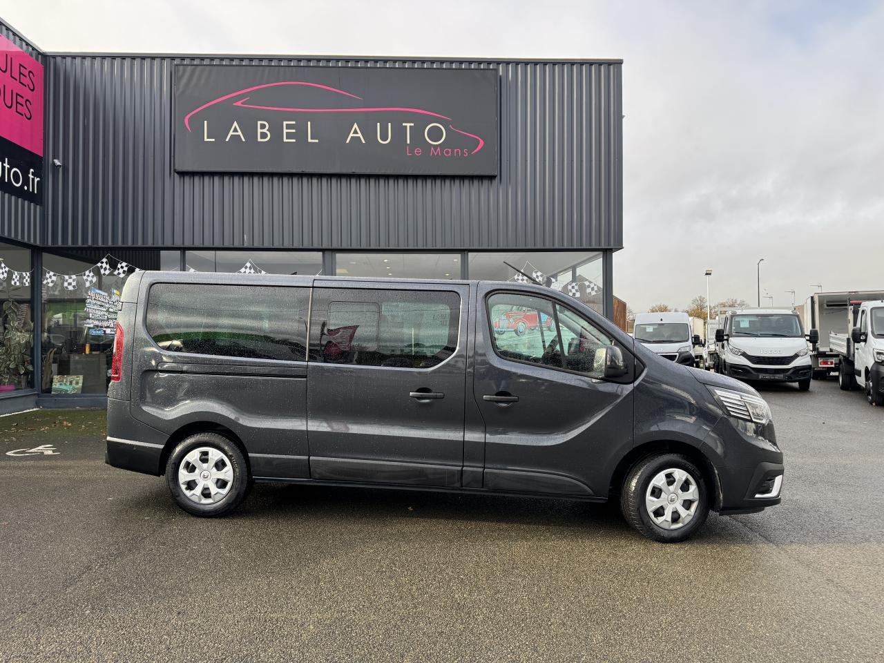 RENAULT Trafic L2 2.0 Energy dCi - 150 - S&S - BV EDC Eu48ro 6e III COMBI Combi Intens L2H1 PHASE 3 - Combi van: picture 1 RENAULT Trafic L2 2.0 Energy dCi - 150 - S&S - BV EDC Eu48ro 6e III COMBI Combi Intens L2H1 PHASE 3 - Combi van: picture 1