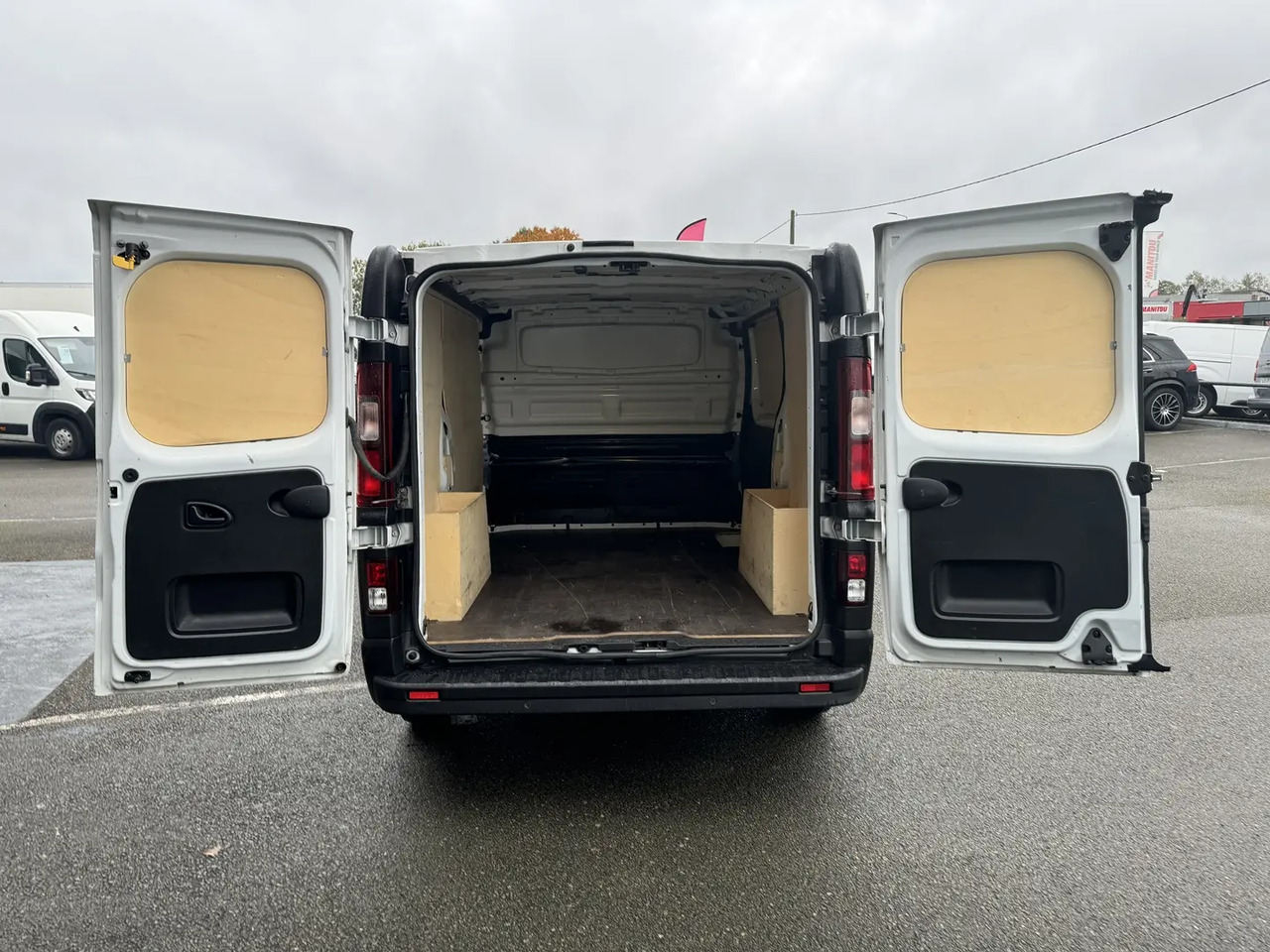 Renault Trafic L1H1 2T8 2.0 BLUE DCI 130CH GRAND CONFORT - Panel van: picture 3 Renault Trafic L1H1 2T8 2.0 BLUE DCI 130CH GRAND CONFORT - Panel van: picture 3