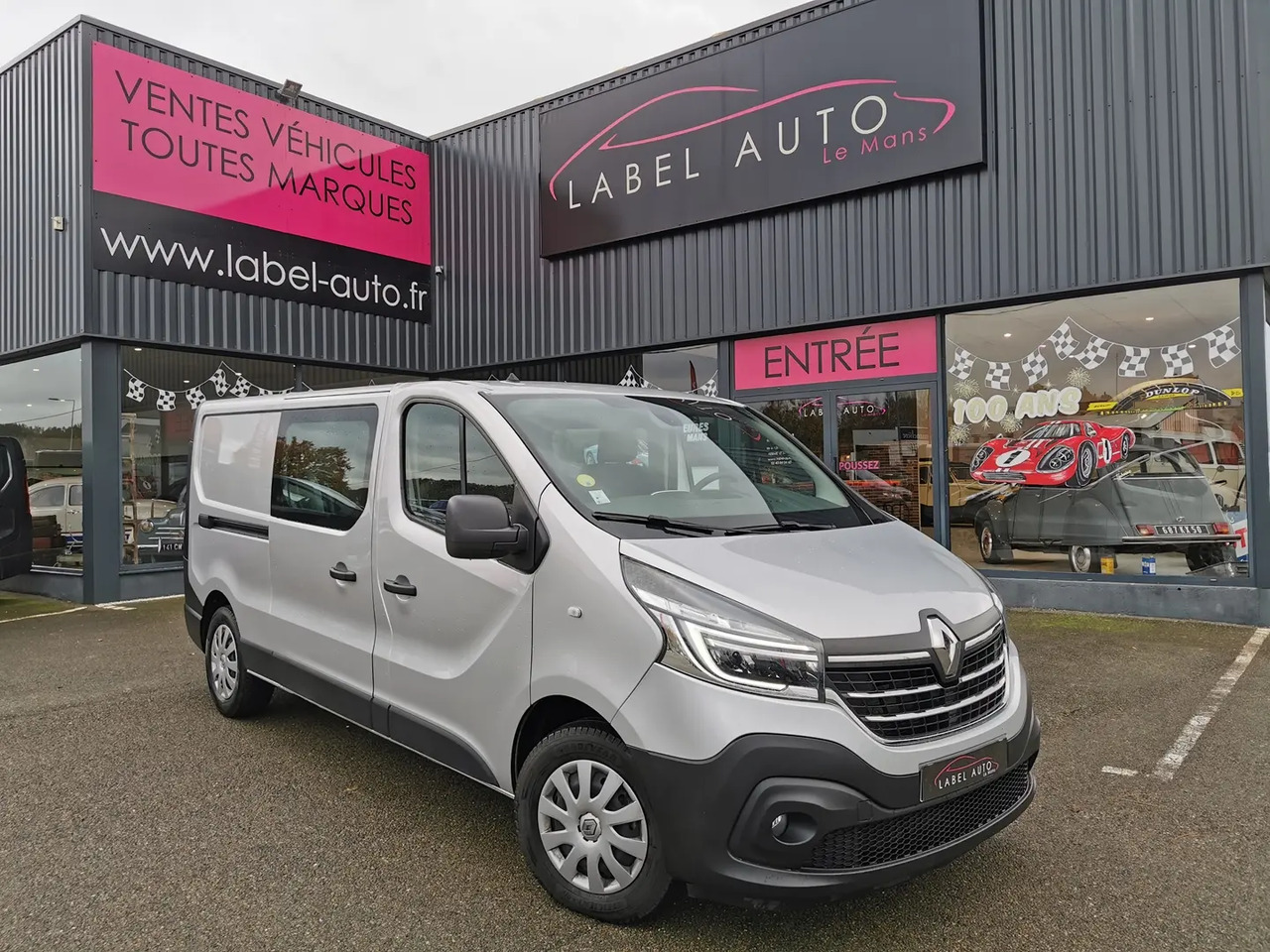 Renault Trafic L2H1 1200 2.0 DCI 145CH ENERGY CABINE APPROFONDIE CONFORT EDC E6 - Combi van: picture 1 Renault Trafic L2H1 1200 2.0 DCI 145CH ENERGY CABINE APPROFONDIE CONFORT EDC E6 - Combi van: picture 1
