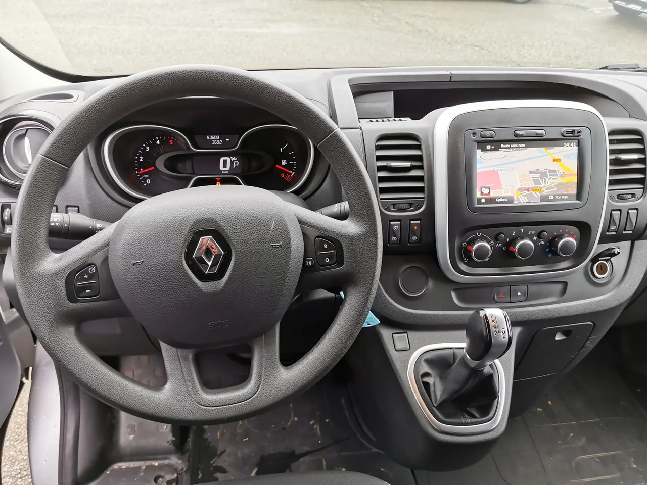 Renault Trafic L2H1 1200 2.0 DCI 145CH ENERGY CABINE APPROFONDIE CONFORT EDC E6 - Combi van: picture 3 Renault Trafic L2H1 1200 2.0 DCI 145CH ENERGY CABINE APPROFONDIE CONFORT EDC E6 - Combi van: picture 3