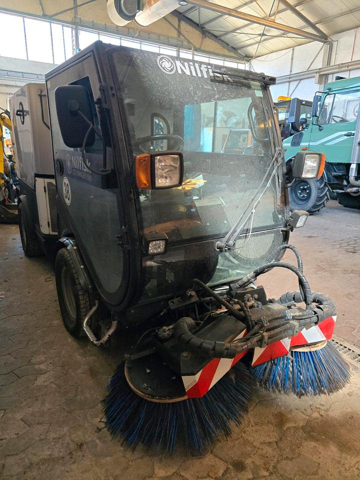 Road sweeper Nilfisk City Ranger 3500 Kehrmaschine Straßenkehrmaschine mit Schmidt Bediendisplay Hako Kehreinheit: picture 7