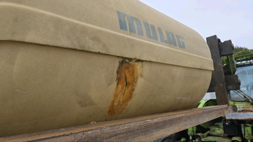 Schmidt Mulag 1m3 Wassertank Wasserfass Speidel für Unimog UGE UGN 405 U300 400 500 427 430 LKW Boschung wassertank Laugentank Bewässerung 5000liter - Tank container: picture 4 Schmidt Mulag 1m3 Wassertank Wasserfass Speidel für Unimog UGE UGN 405 U300 400 500 427 430 LKW Boschung wassertank Laugentank Bewässerung 5000liter - Tank container: picture 4