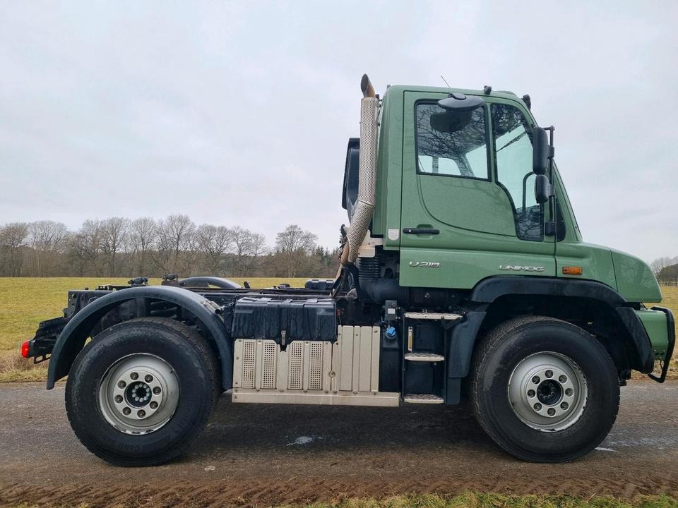 Unimog 318 Mercedes-Benz U 405 323 327 423 418 427 430 530 300 400 500 Automatik Euro 6 - Cab chassis truck, Municipal/ Special vehicle: picture 4 Unimog 318 Mercedes-Benz U 405 323 327 423 418 427 430 530 300 400 500 Automatik Euro 6 - Cab chassis truck, Municipal/ Special vehicle: picture 4