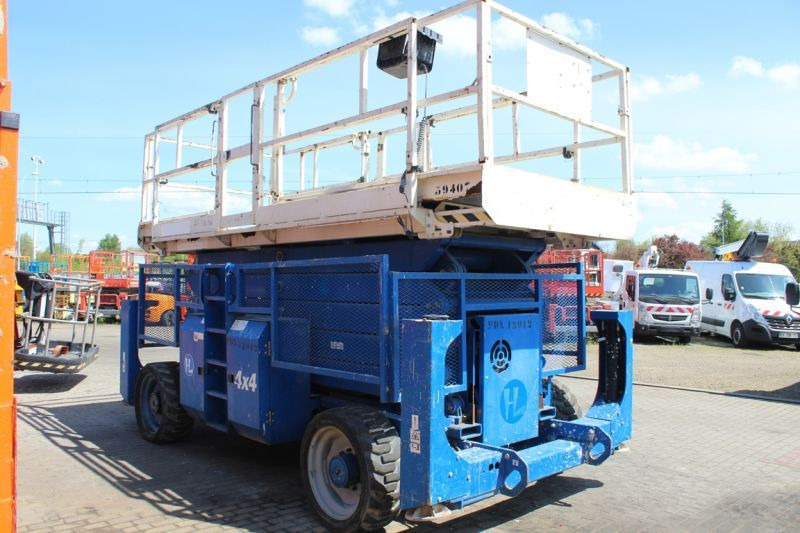 Podnośnik nożycowy 4x4 spalinowy 18 m Genie GS 5390 RT - Scissor lift: picture 4 Podnośnik nożycowy 4x4 spalinowy 18 m Genie GS 5390 RT - Scissor lift: picture 4