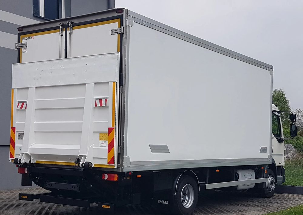 DAF 12T LF 210 WINDA CHŁODNIA 14EP 5,79x2,48x2,29 KLIMA AGREGAT - Refrigerator truck: picture 4 DAF 12T LF 210 WINDA CHŁODNIA 14EP 5,79x2,48x2,29 KLIMA AGREGAT - Refrigerator truck: picture 4