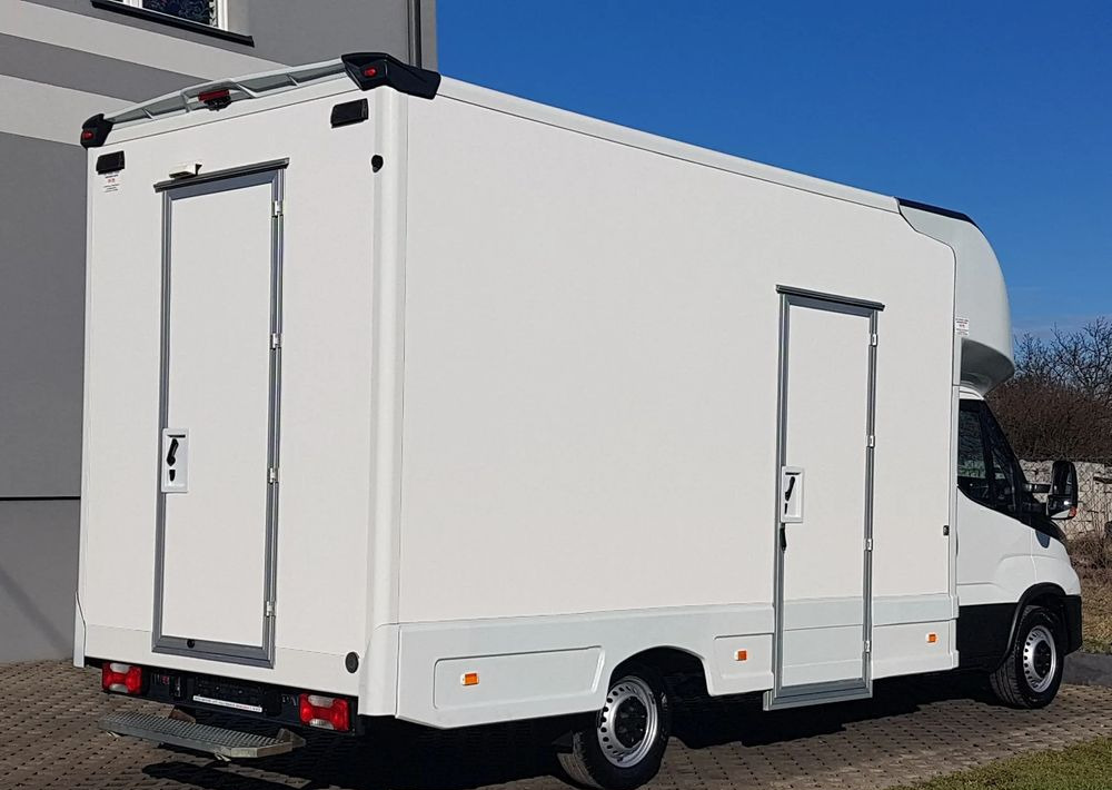 Iveco DAILY KONTENER NISKOPODŁOGOWY 4,43x2,23x2,42 SKLEP FOODTRUCK BAR KLIMA KONIOWÓZ KAMPER - Box van: picture 4 Iveco DAILY KONTENER NISKOPODŁOGOWY 4,43x2,23x2,42 SKLEP FOODTRUCK BAR KLIMA KONIOWÓZ KAMPER - Box van: picture 4