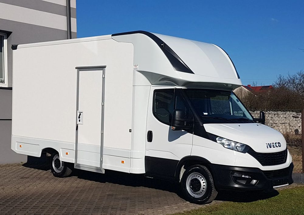 Iveco DAILY KONTENER NISKOPODŁOGOWY 4,43x2,23x2,42 SKLEP FOODTRUCK BAR KLIMA KONIOWÓZ KAMPER - Box van: picture 1 Iveco DAILY KONTENER NISKOPODŁOGOWY 4,43x2,23x2,42 SKLEP FOODTRUCK BAR KLIMA KONIOWÓZ KAMPER - Box van: picture 1