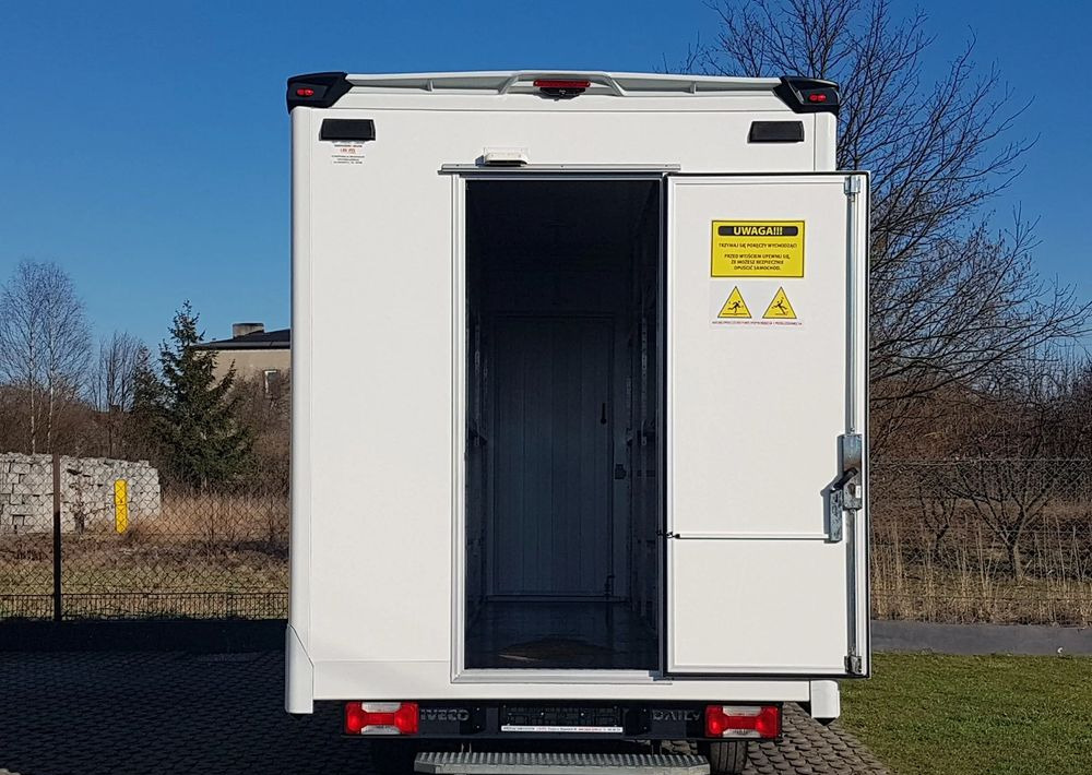 Iveco DAILY KONTENER NISKOPODŁOGOWY 4,43x2,23x2,42 SKLEP FOODTRUCK BAR KLIMA KONIOWÓZ KAMPER - Box van: picture 5 Iveco DAILY KONTENER NISKOPODŁOGOWY 4,43x2,23x2,42 SKLEP FOODTRUCK BAR KLIMA KONIOWÓZ KAMPER - Box van: picture 5