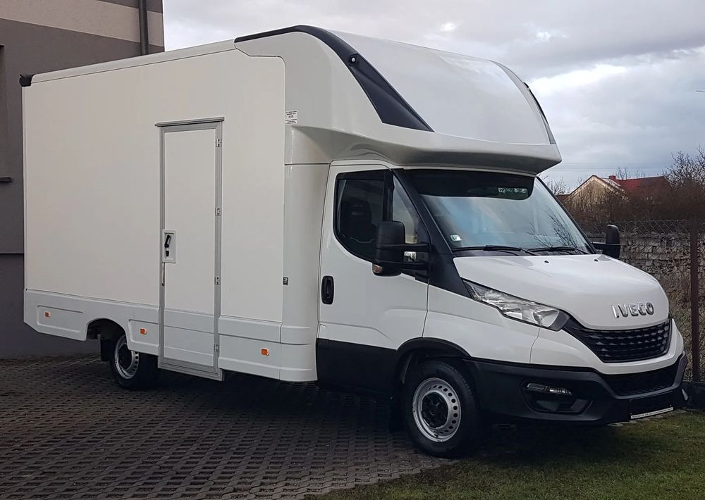 Iveco DAILY KONTENER NISKOPODŁOGOWY 4,43x2,23x2,42 SKLEP KAMPER KONIOWÓZ BAR KLIMA - Box van: picture 1 Iveco DAILY KONTENER NISKOPODŁOGOWY 4,43x2,23x2,42 SKLEP KAMPER KONIOWÓZ BAR KLIMA - Box van: picture 1