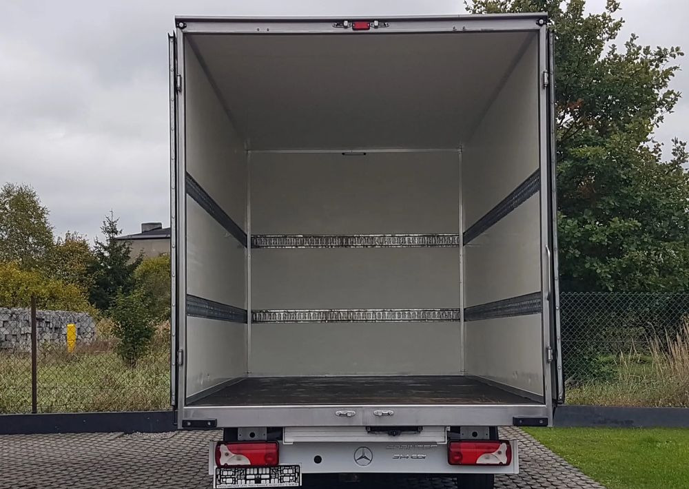 Mercedes-Benz Sprinter KONTENER 8EP 4,13x2,17x2,30 KLIMA 314 CDI MANUAL KRAJOWY - Box van: picture 5 Mercedes-Benz Sprinter KONTENER 8EP 4,13x2,17x2,30 KLIMA 314 CDI MANUAL KRAJOWY - Box van: picture 5