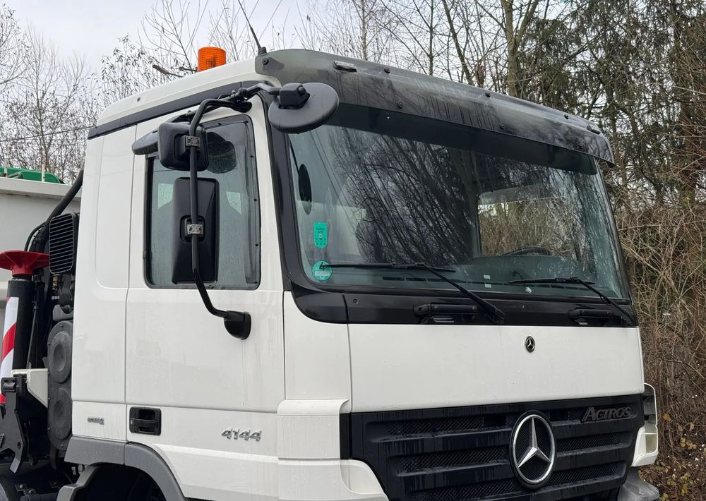 Mercedes-Benz * Mercedes 8x6 Actros 4144 * HDS Palfinger 150002 + FLY JIB PJ 170 * Dźwig * 40 TON * Wyciągarka * 35 Metrów * Kosz * - Crane truck: picture 3 Mercedes-Benz * Mercedes 8x6 Actros 4144 * HDS Palfinger 150002 + FLY JIB PJ 170 * Dźwig * 40 TON * Wyciągarka * 35 Metrów * Kosz * - Crane truck: picture 3