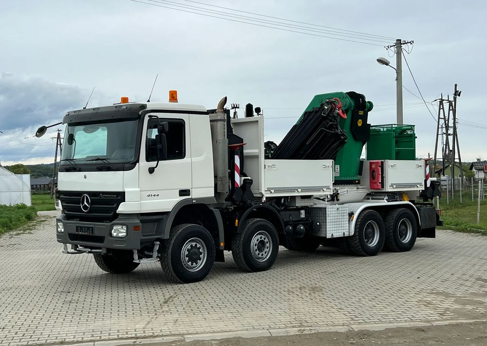 Mercedes-Benz * Mercedes 8x6 Actros 4144 * HDS Palfinger 150002 + FLY JIB PJ 170 * Dźwig * 40 TON * Wyciągarka * 35 Metrów * Kosz * - Crane truck: picture 2 Mercedes-Benz * Mercedes 8x6 Actros 4144 * HDS Palfinger 150002 + FLY JIB PJ 170 * Dźwig * 40 TON * Wyciągarka * 35 Metrów * Kosz * - Crane truck: picture 2