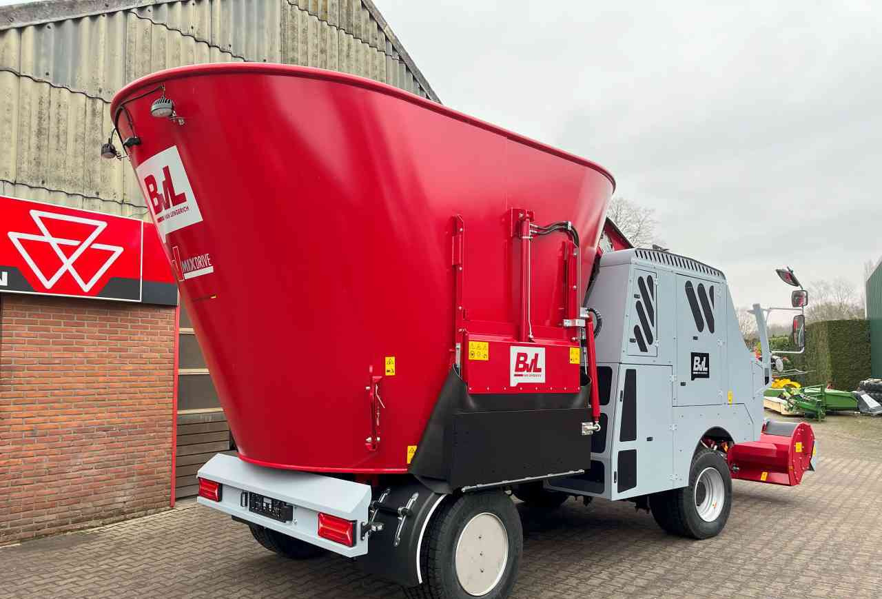 BVL BVL van Lengerich V-MIX Drive Maximus Plus 17.1 LS zelfrijdende - Forage mixer wagon: picture 3 BVL BVL van Lengerich V-MIX Drive Maximus Plus 17.1 LS zelfrijdende - Forage mixer wagon: picture 3