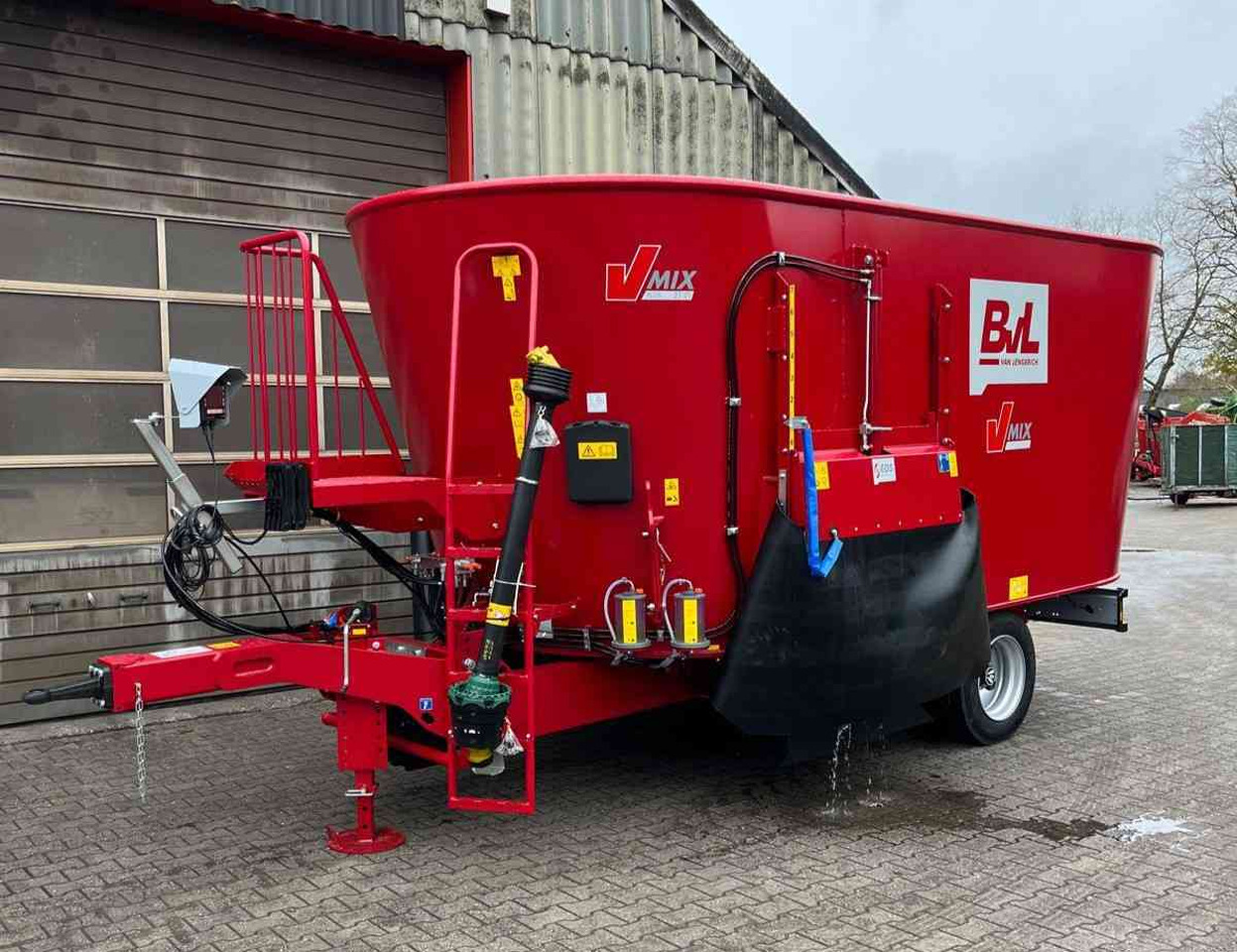 BVL V-Mix Plus 22-2S Voermengwagen. - Forage mixer wagon: picture 1 BVL V-Mix Plus 22-2S Voermengwagen. - Forage mixer wagon: picture 1