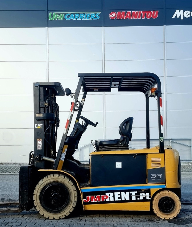 CAT EP 30 K PAC BATTERY YOM2021 - Electric forklift: picture 2 CAT EP 30 K PAC BATTERY YOM2021 - Electric forklift: picture 2