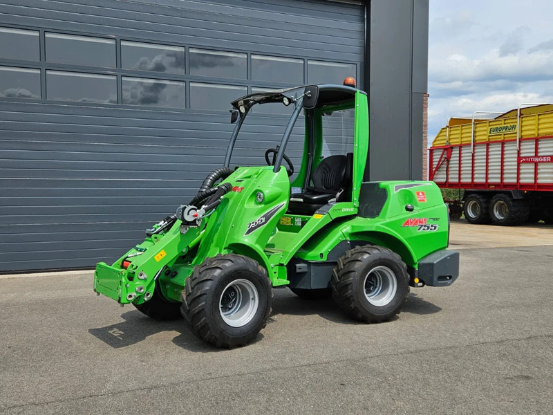 Compact track loader Avant 755i TDL+ mini-shovel: picture 8