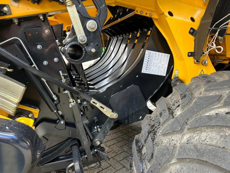 Square baler New Holland Bigbaler 1270 plus: picture 18 Square baler New Holland Bigbaler 1270 plus: picture 18