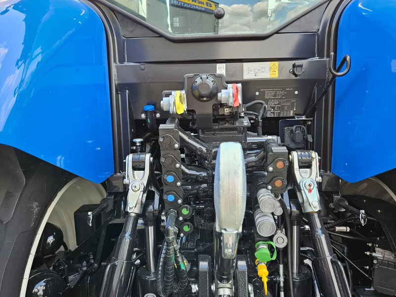 Farm tractor New Holland T7.210 Range command 50 km/h: picture 15 Farm tractor New Holland T7.210 Range command 50 km/h: picture 15